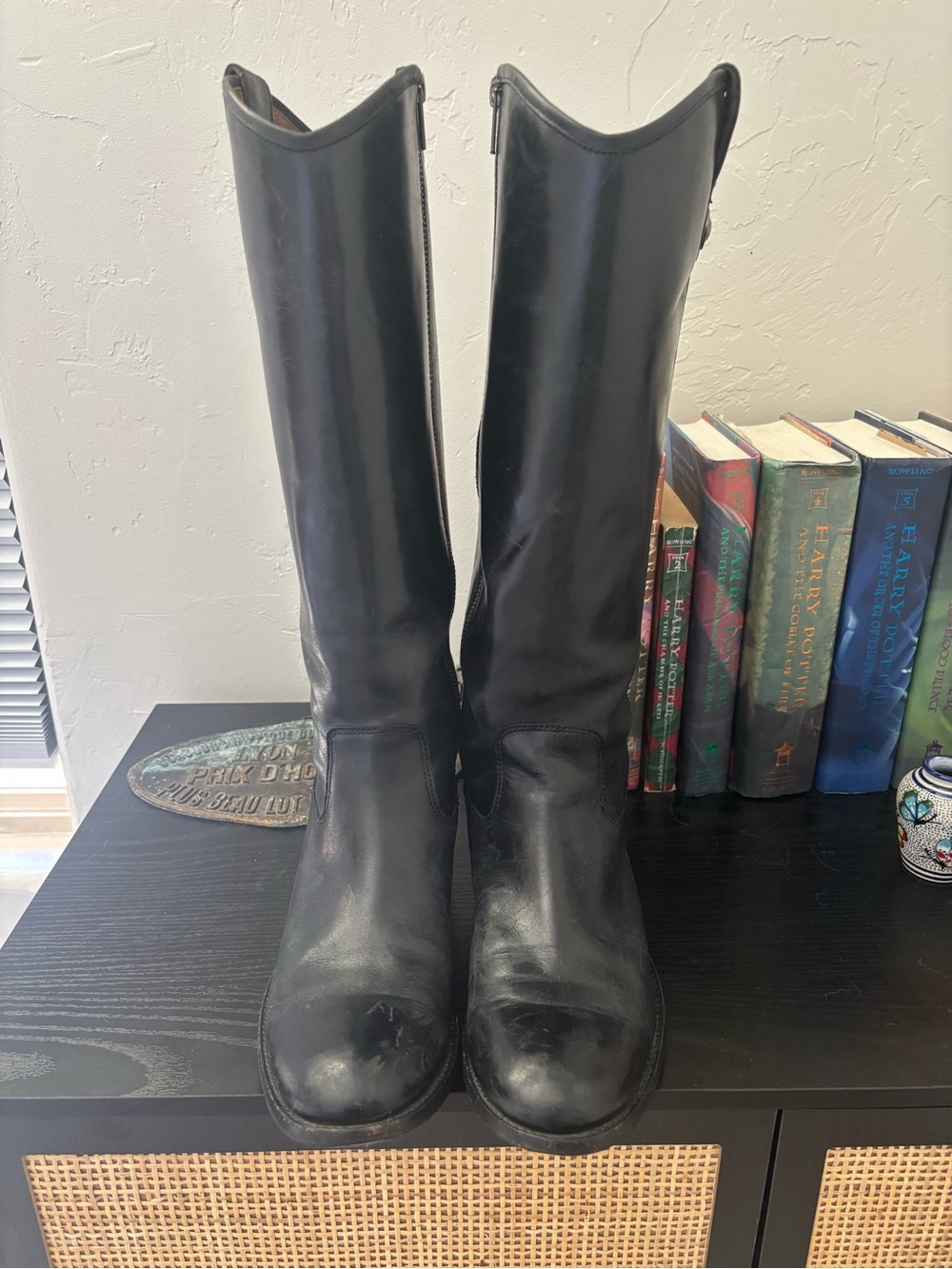 FRYE Melissa Button Inside Zip Leather Riding Boots 3470412 in Black size 9.5